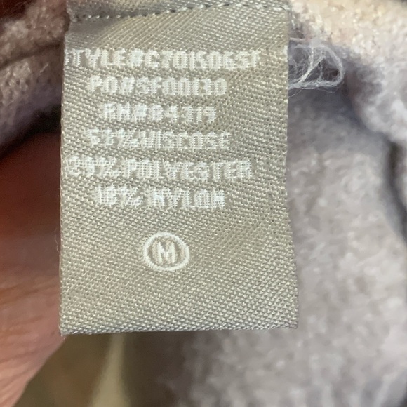 Cyrus Cream Women's Cardigan Sweater - Picture 5 of 6